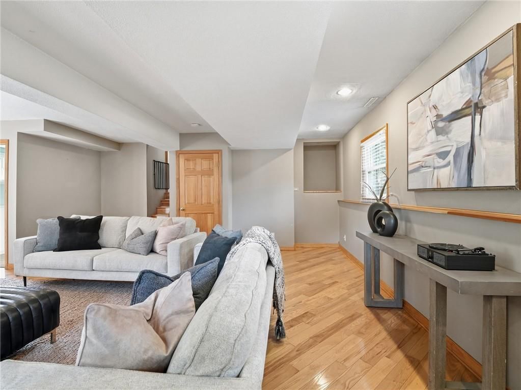 8133 W 93rd Street — photo 37