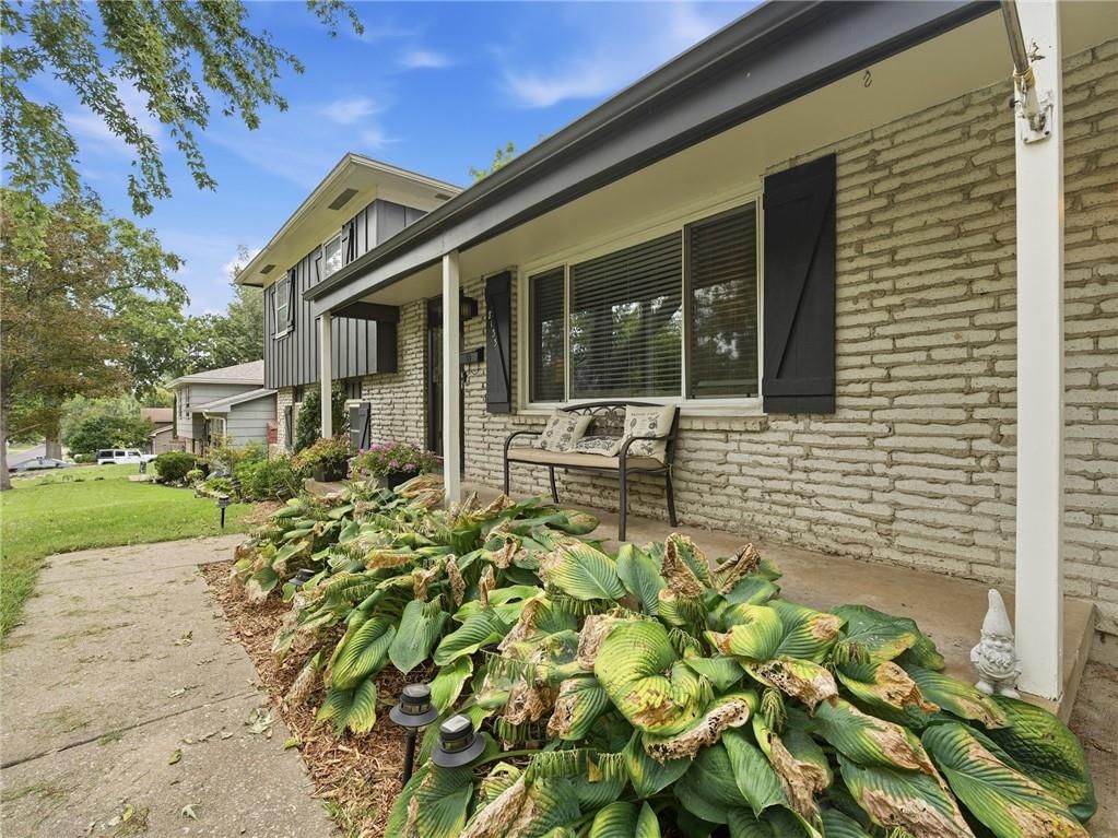 8133 W 93rd Street — photo 48