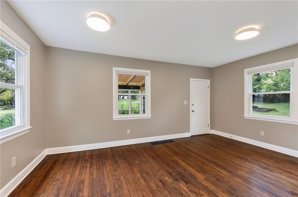 6813 Manchester Avenue — photo 8