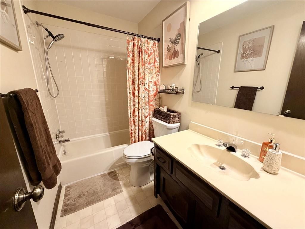 400 NE Dogwood Lane — photo 7
