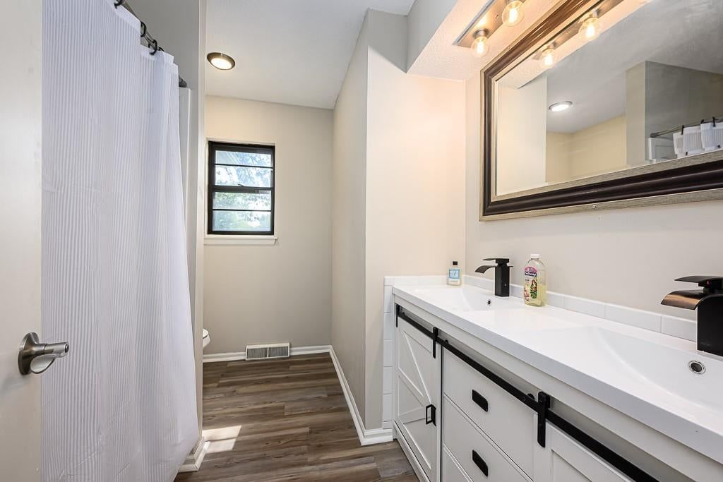 118 South 3rd Court — photo 17