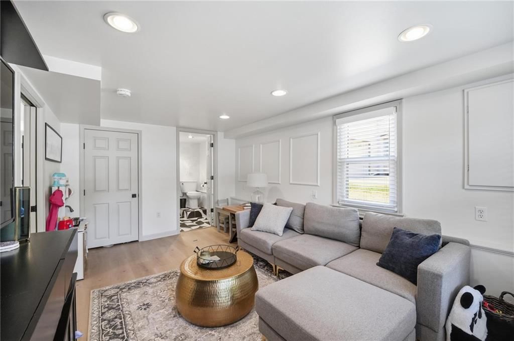 6920 Walmer Street — photo 36