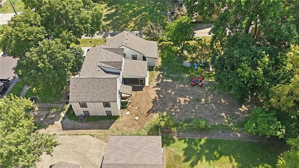 6920 Walmer Street — photo 52