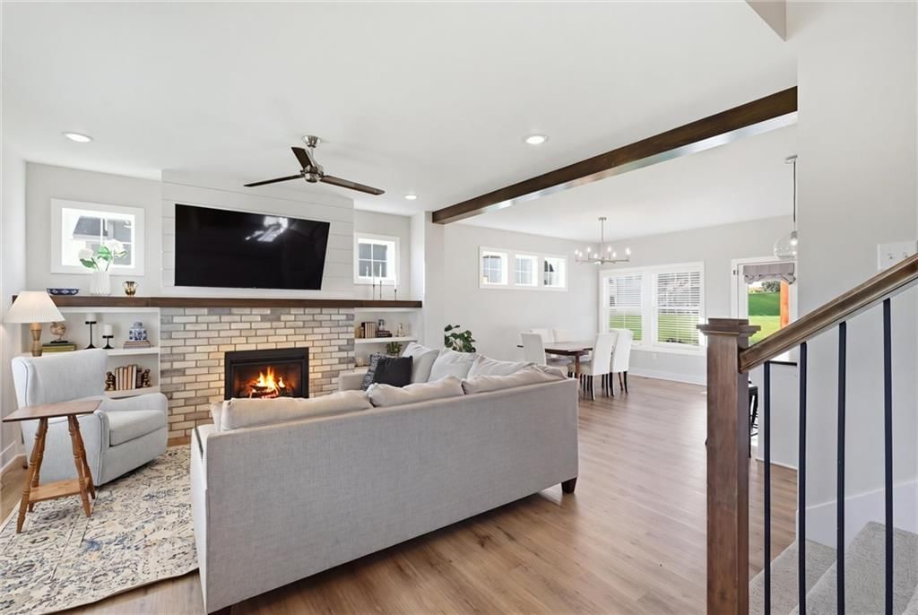 1025 NW 95th Terrace, Kansas City, MO: listing photo 3