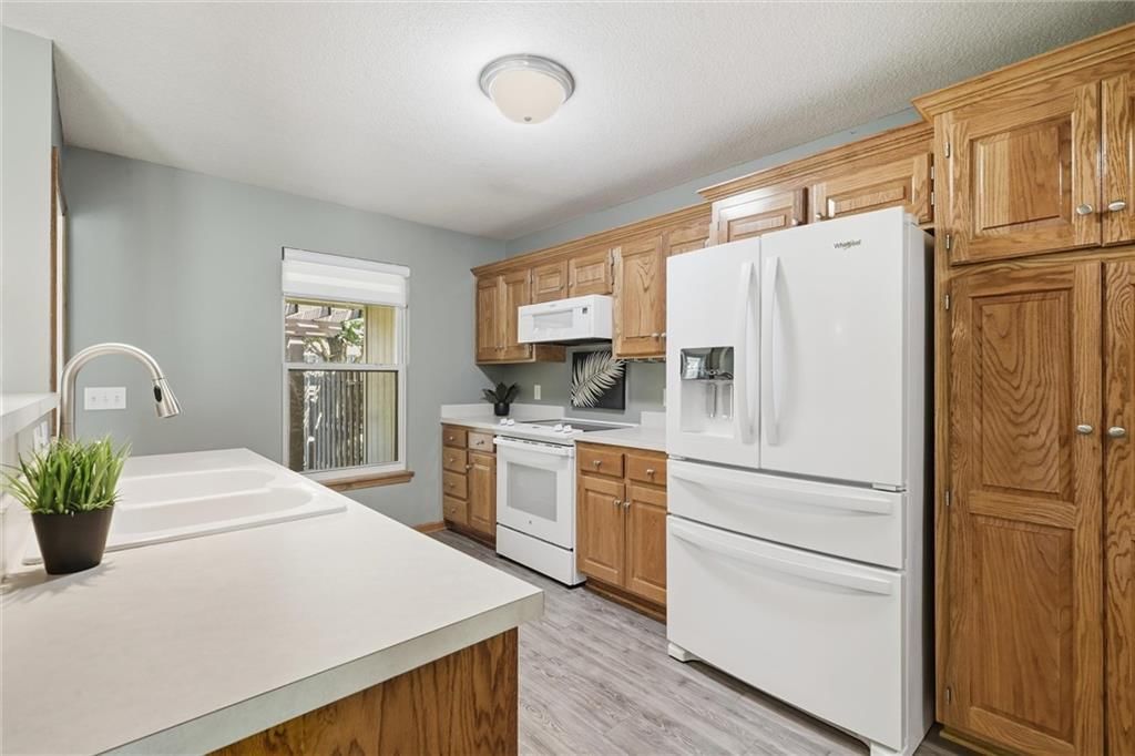 8310 N Barclay Circle — photo 5