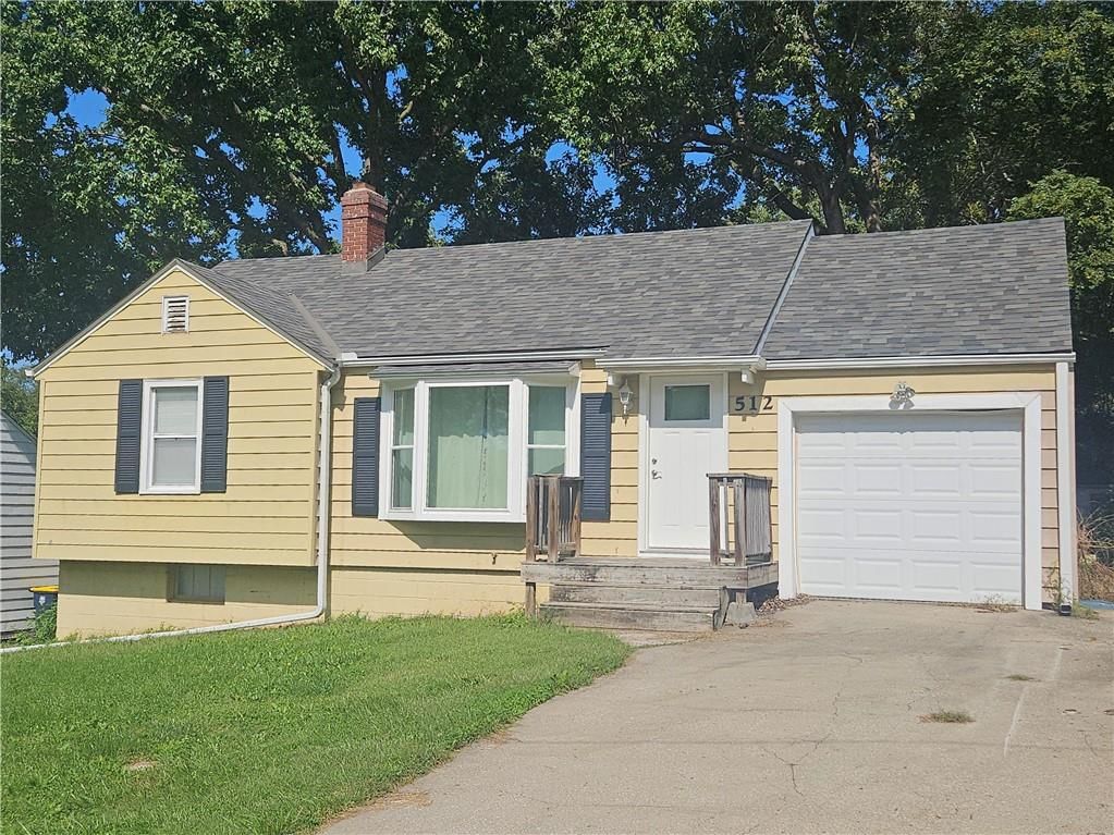 512 NE 43 Terrace, Kansas City, MO: listing photo 2