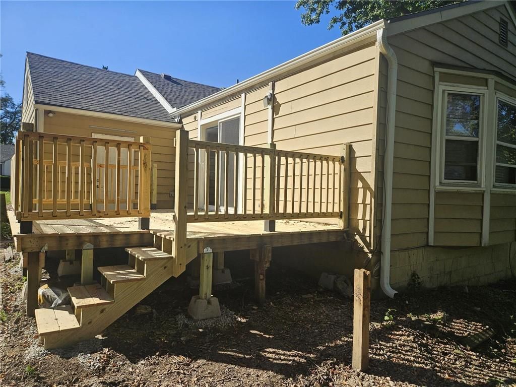 Photo 26 of 35 - 512 NE 43 Terrace, Kansas City, MO 64116
