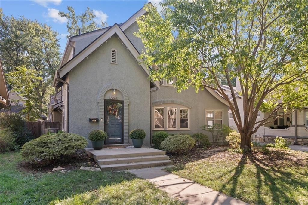 7205 Madison Avenue, Kansas City, MO: listing photo 2