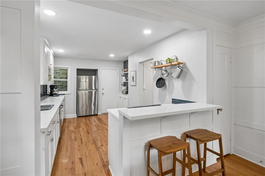 1216 W 73rd Street — photo 12