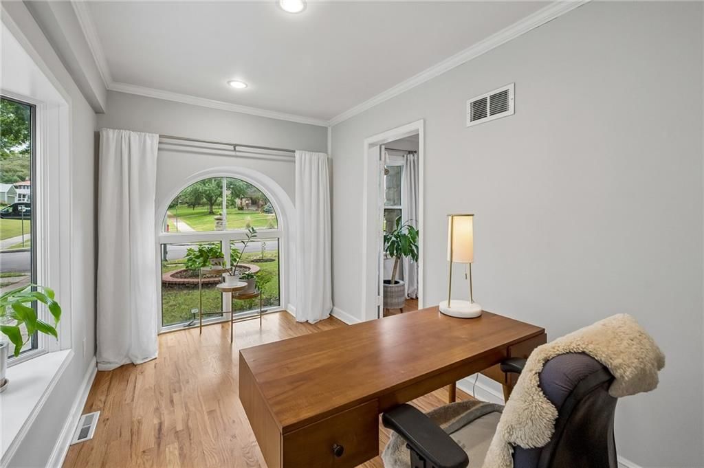 1216 W 73rd Street — photo 15