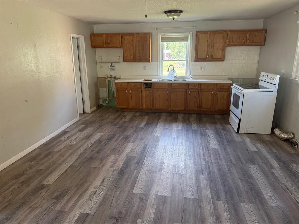218 Highland Avenue — photo 9
