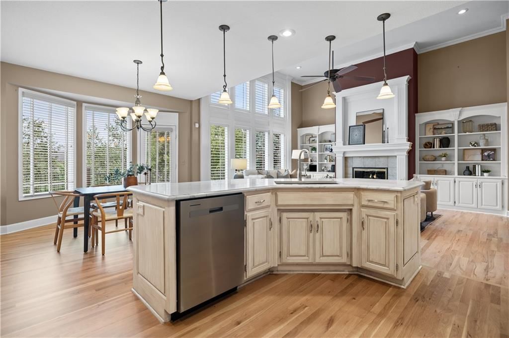 Kitchen backsplash at 20306 W 99th Terrace, Lenexa, KS 66220