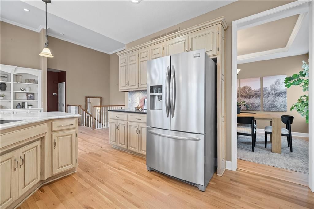 Photo 14 of 68 - 20306 W 99th Terrace, Lenexa, KS 66220