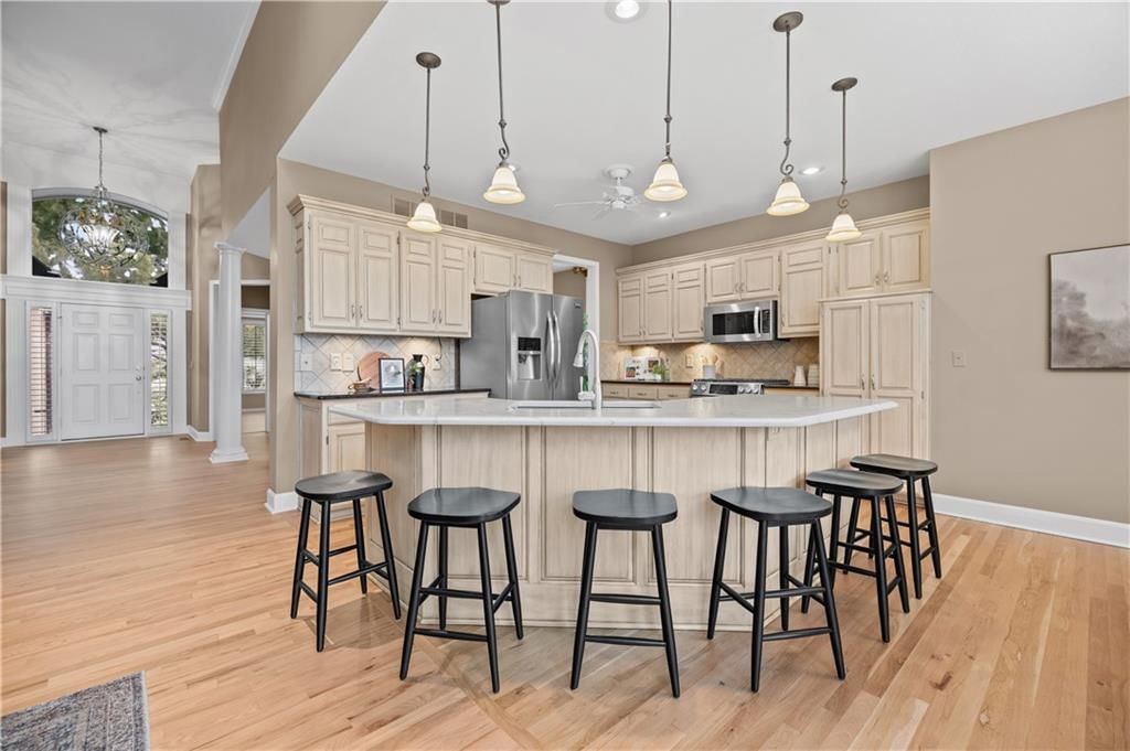 Photo 15 of 68 - 20306 W 99th Terrace, Lenexa, KS 66220