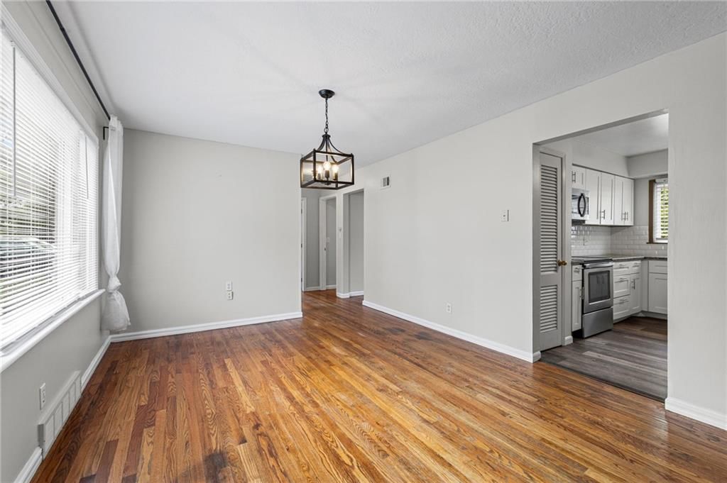 11804 Lawndale Avenue — photo 5