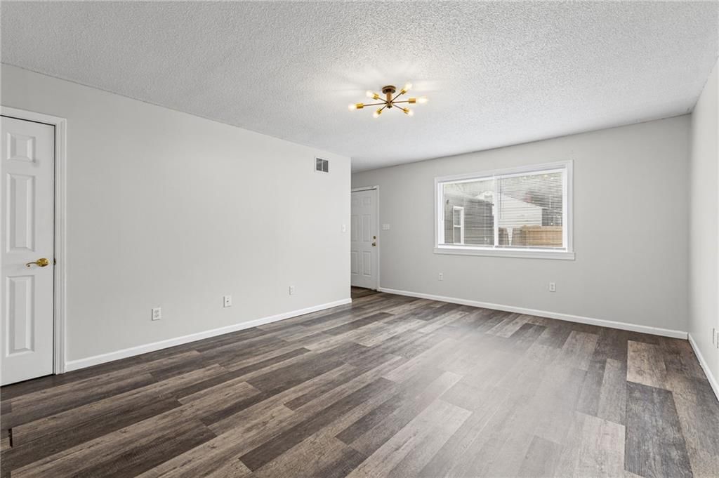 11804 Lawndale Avenue — photo 11