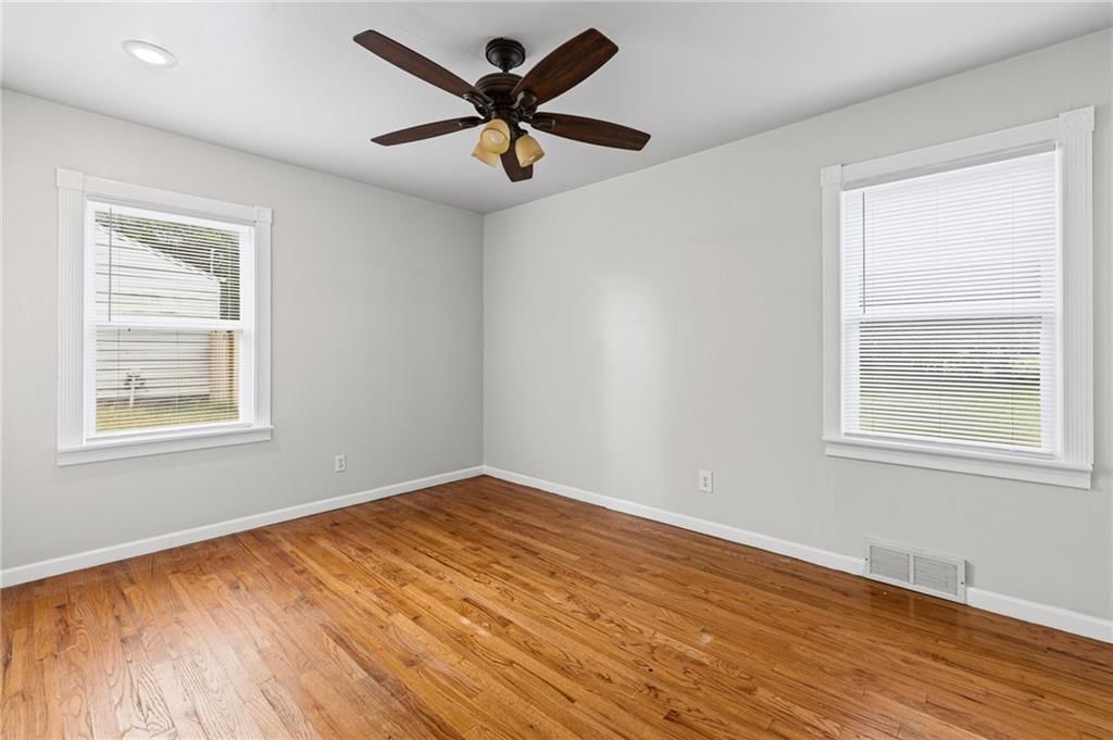 11804 Lawndale Avenue — photo 16
