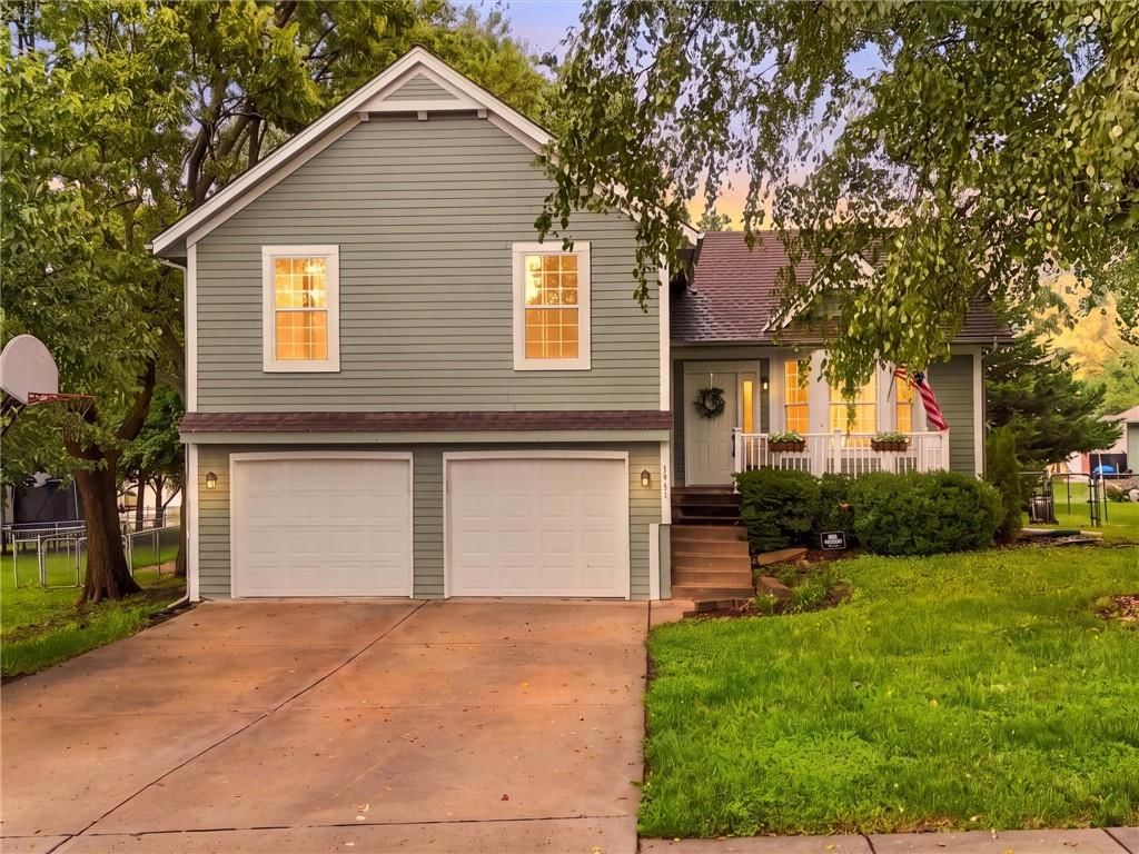 1711 Sunset Drive, Kearney, MO