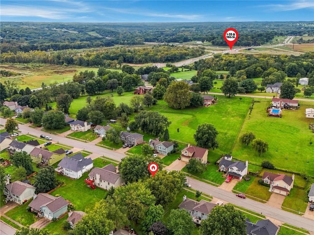 1711 Sunset Drive, Kearney, MO: listing photo 3