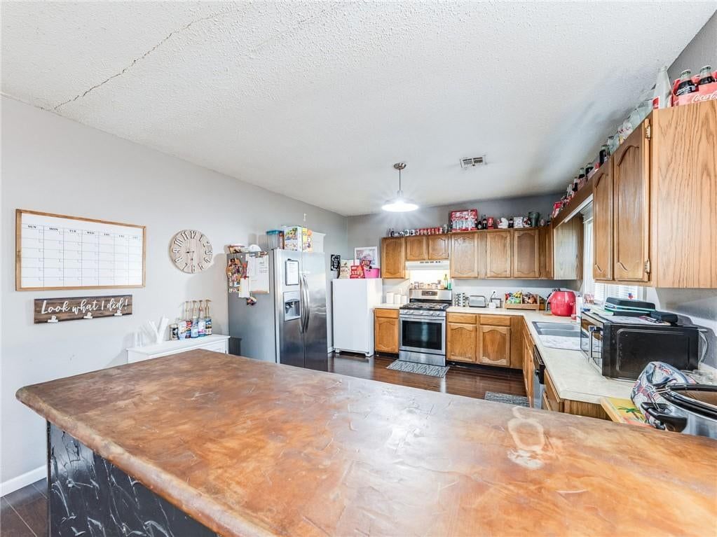 113 N Bradley Street — photo 9