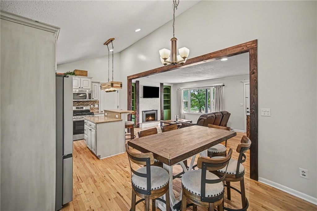 6738 N Madison Avenue — photo 9
