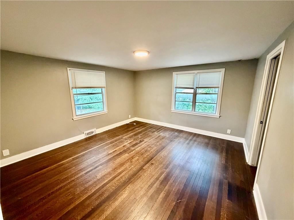 7606 Ward Parkway — photo 17