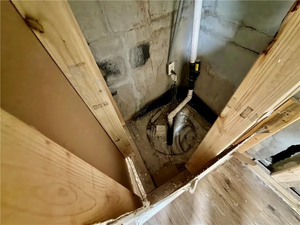 7606 Ward Parkway — photo 23