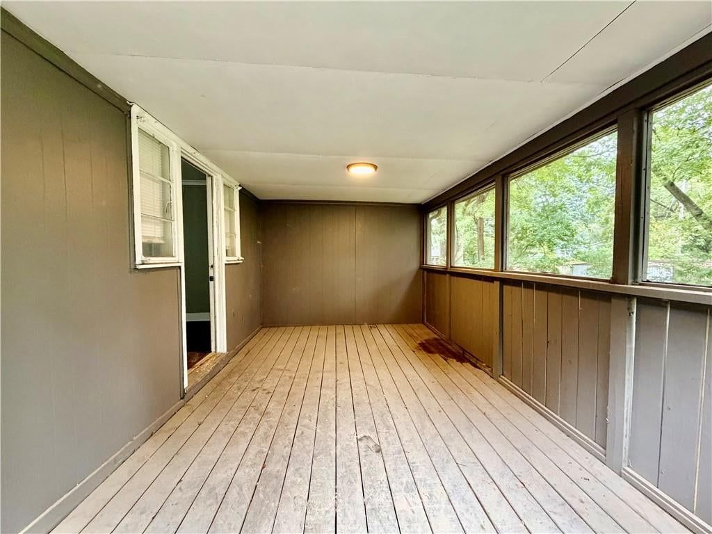 7606 Ward Parkway — photo 28