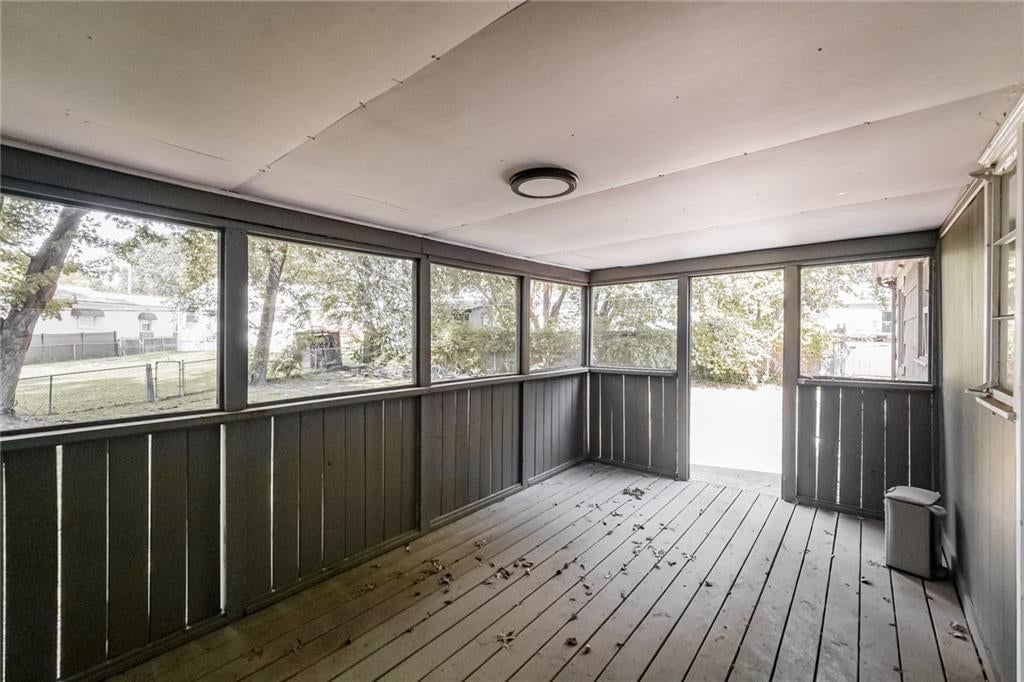 7606 Ward Parkway — photo 29