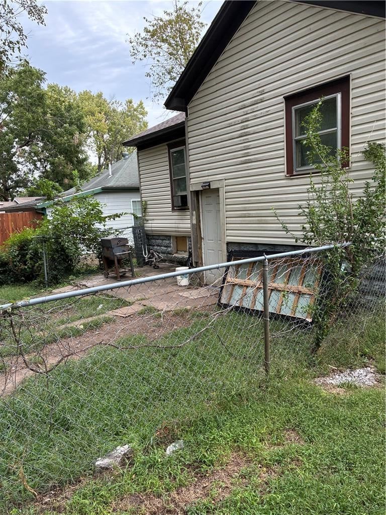 903 N Georgia Street — photo 8