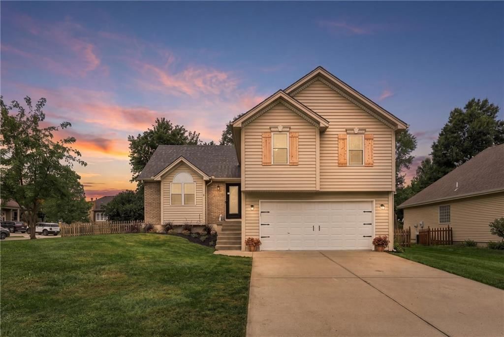 1104 Regency Drive, Kearney, MO
