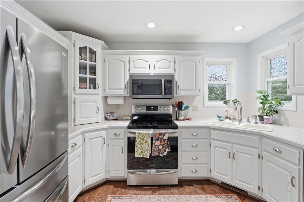 Photo 10 of 45 - 1104 Regency Drive, Kearney, MO 64060