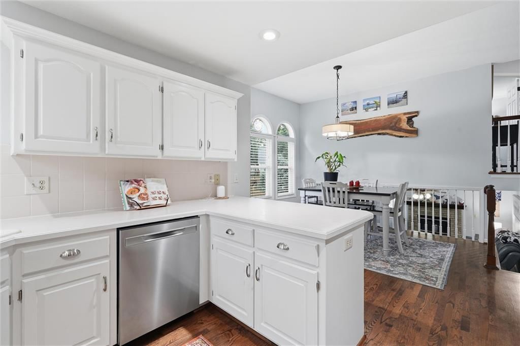 Photo 12 of 45 - 1104 Regency Drive, Kearney, MO 64060