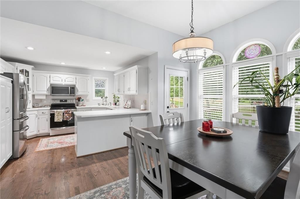 Photo 17 of 45 - 1104 Regency Drive, Kearney, MO 64060
