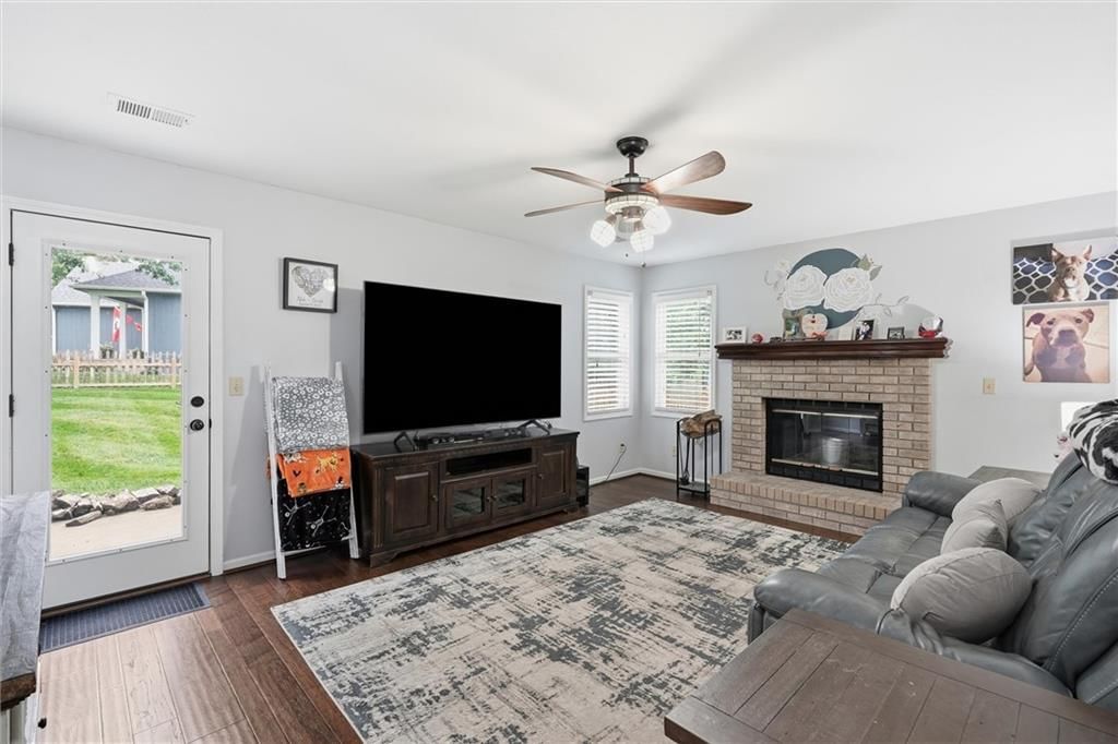 1104 Regency Drive, Kearney, MO