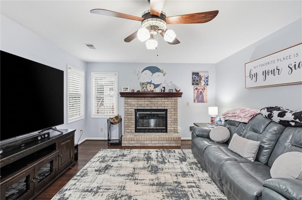 Photo 19 of 45 - 1104 Regency Drive, Kearney, MO 64060