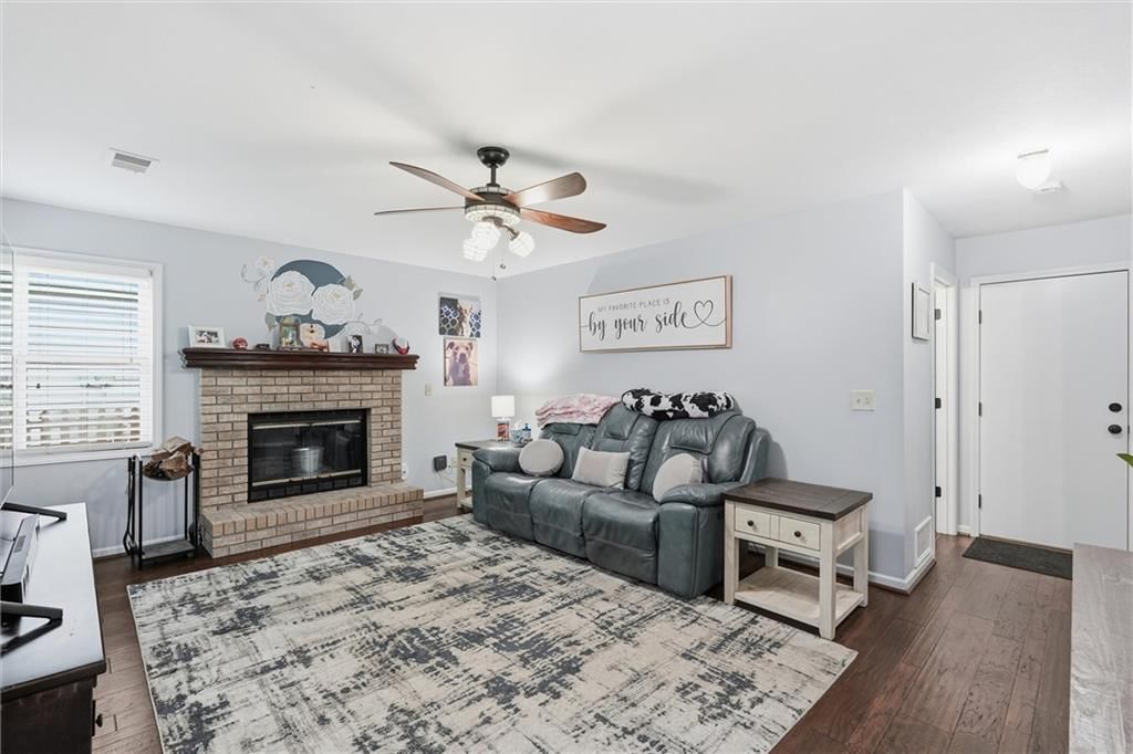 Photo 20 of 45 - 1104 Regency Drive, Kearney, MO 64060