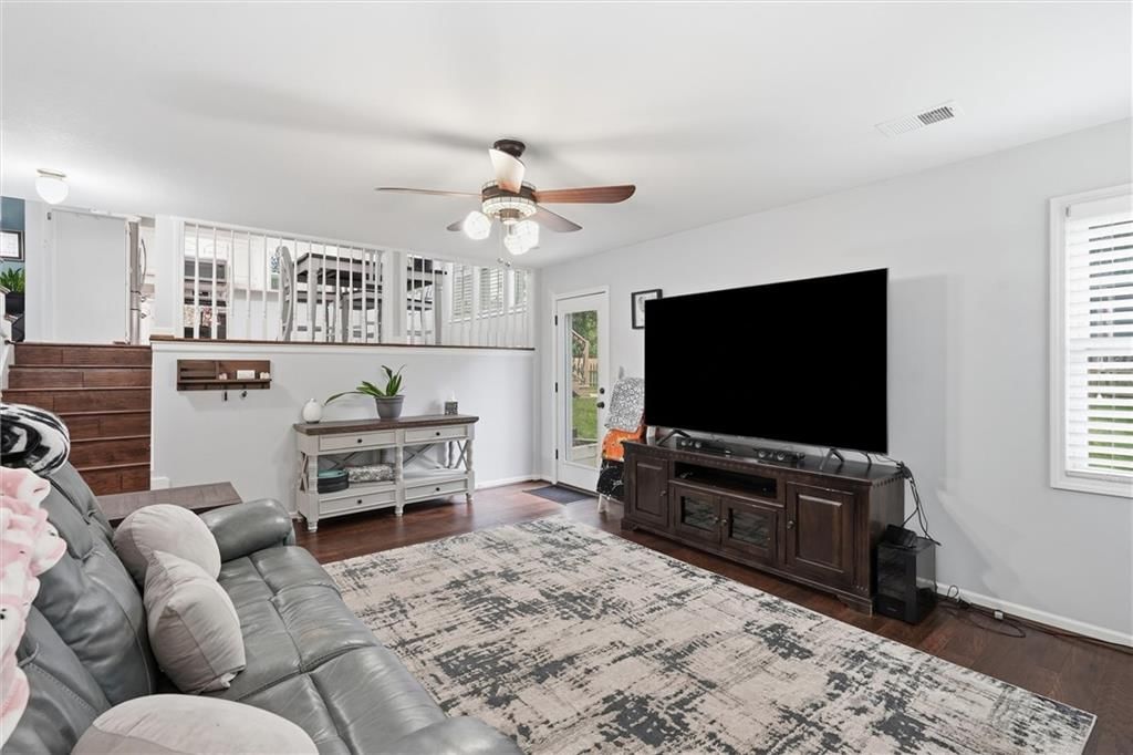Photo 21 of 45 - 1104 Regency Drive, Kearney, MO 64060