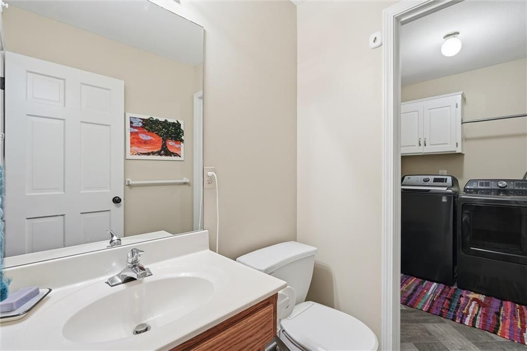 Photo 23 of 45 - 1104 Regency Drive, Kearney, MO 64060