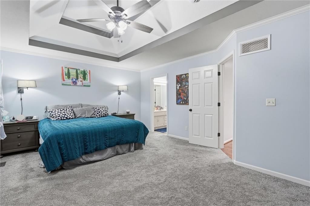 Photo 25 of 45 - 1104 Regency Drive, Kearney, MO 64060