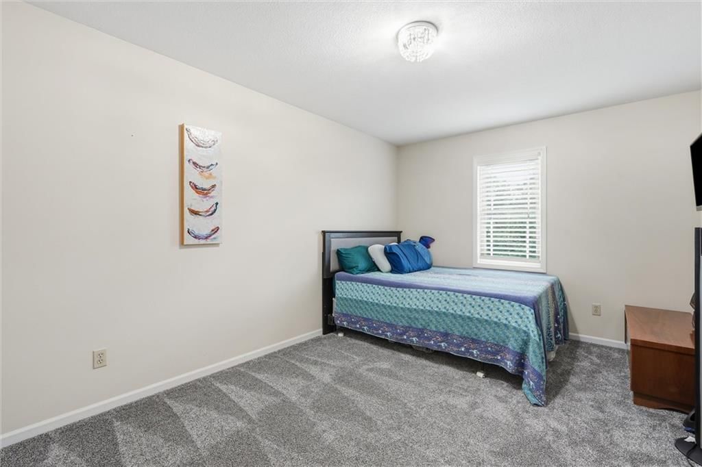 Photo 29 of 45 - 1104 Regency Drive, Kearney, MO 64060