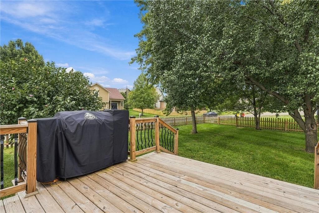 Photo 33 of 45 - 1104 Regency Drive, Kearney, MO 64060