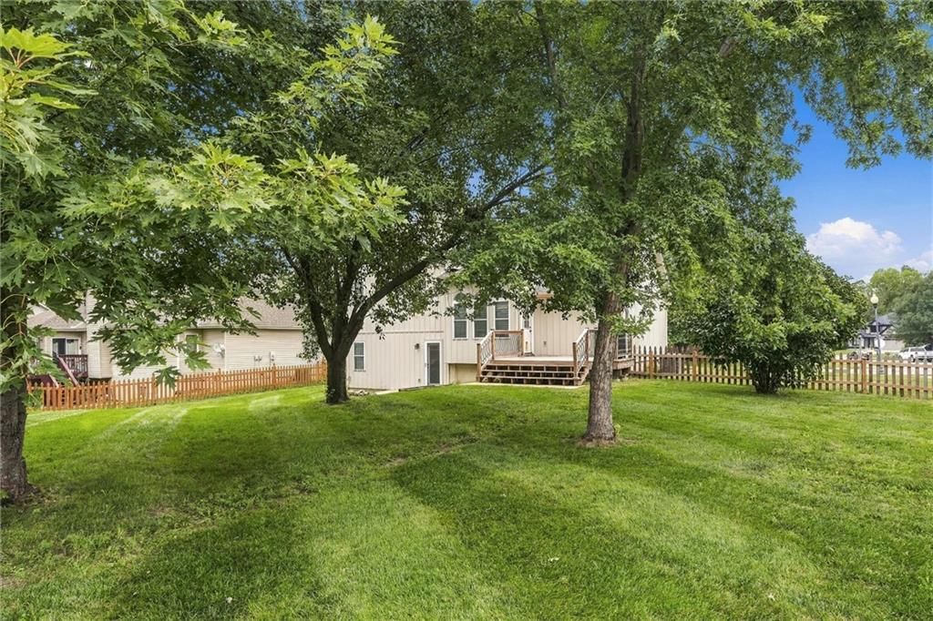 Photo 40 of 45 - 1104 Regency Drive, Kearney, MO 64060