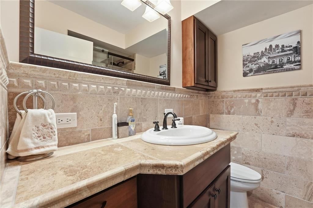 310 W 49th Street — photo 12