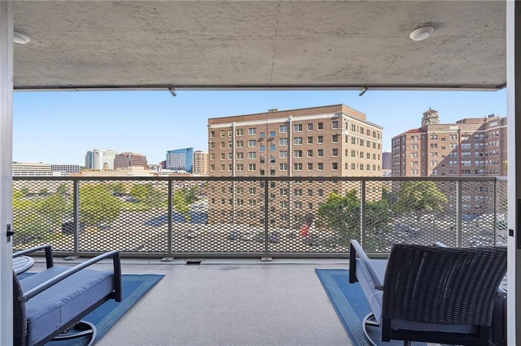 310 W 49th Street — photo 19