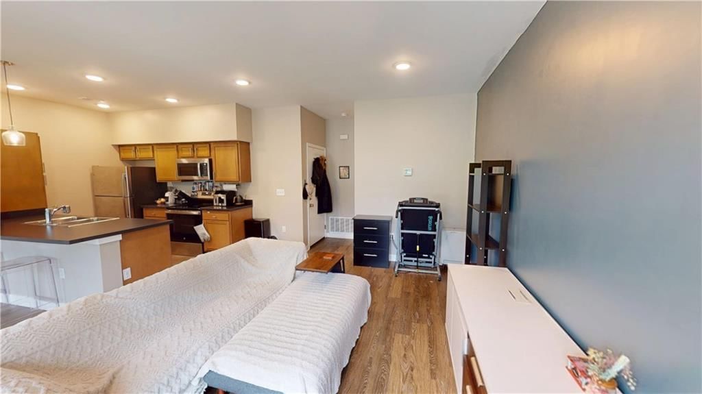 Photo 8 of 33 - 2355 E 27th Street, Kansas City, MO 64109