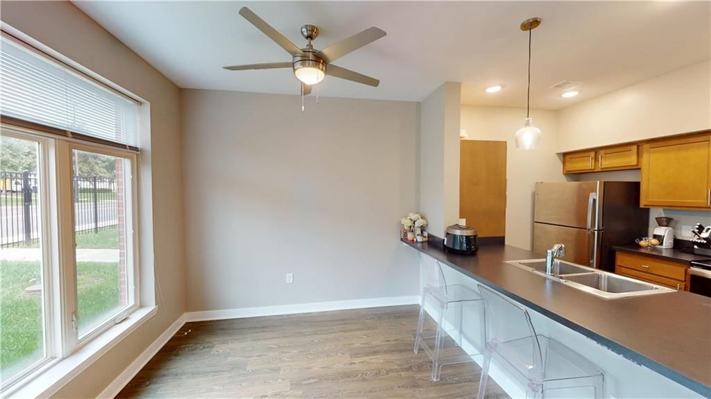 Photo 10 of 33 - 2355 E 27th Street, Kansas City, MO 64109