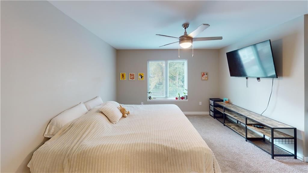 Photo 31 of 33 - 2355 E 27th Street, Kansas City, MO 64109