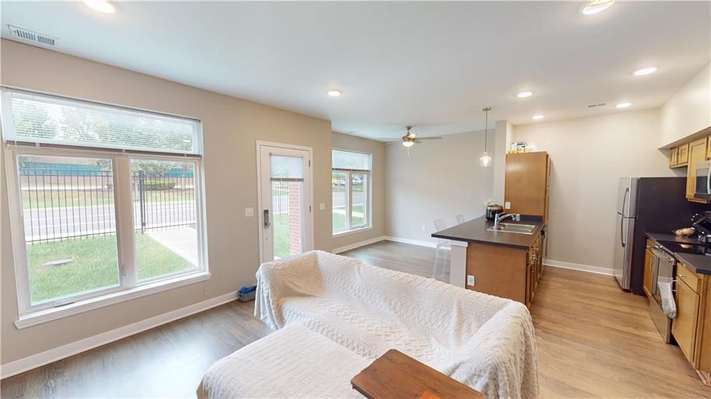 2355 E 27th Street, Kansas City, MO: listing photo 3