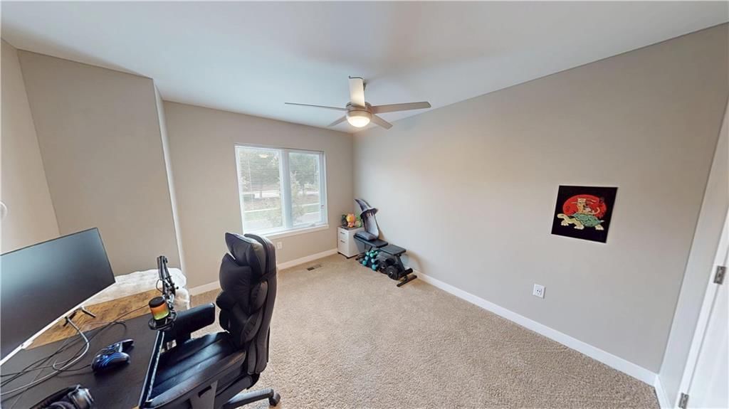Photo 16 of 33 - 2355 E 27th Street, Kansas City, MO 64109